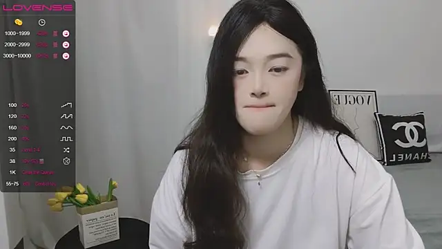 Snapshot of QiuPeiPeimmm chatting on February 25, 1:43 pm QiuPeiPeimmm online show from February 25, 1:43 pm