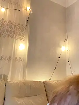 Lady  Maria online show from December 20, 4:32 pm