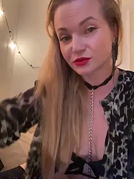 Snapshot of Lady__Maria chatting on September 27, 4:35 pm Lady Maria online show from September 27, 4:35 pm