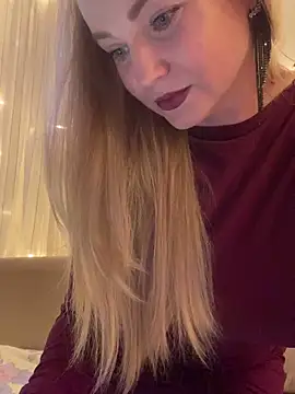Snapshot of Lady__Maria chatting on February 14, 3:47 pm Lady Maria online show from February 14, 3:47 pm