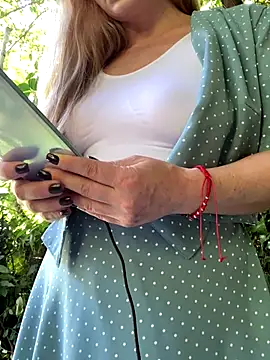 Snapshot of Lady__Maria chatting on September 24, 9:49 am Lady Maria online show from September 24, 9:49 am