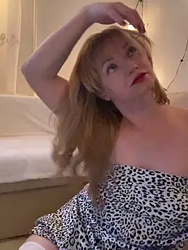 Snapshot of Lady__Maria chatting on November 23, 3:33 pm Lady Maria online show from November 23, 3:33 pm