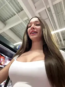 Snapshot of barbiehumpxxx chatting on February 1, 1:34 am barbiehumpxxx online show from February 1, 1:34 am
