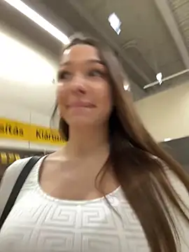 Snapshot of barbiehumpxxx chatting on October 29, 10:09 pm barbiehumpxxx online show from October 29, 10:09 pm