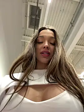 Snapshot of barbiehumpxxx chatting on March 14, 8:17 pm barbiehumpxxx online show from March 14, 8:17 pm