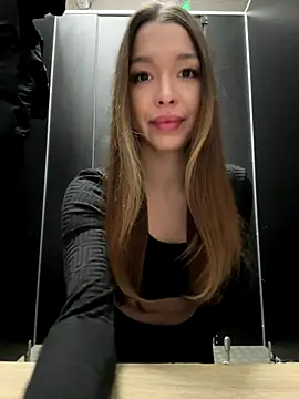 Snapshot of barbiehumpxxx chatting on November 29, 11:05 pm barbiehumpxxx online show from November 29, 11:05 pm