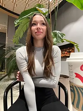 Snapshot of barbiehumpxxx chatting on November 18, 7:28 pm barbiehumpxxx online show from November 18, 7:28 pm