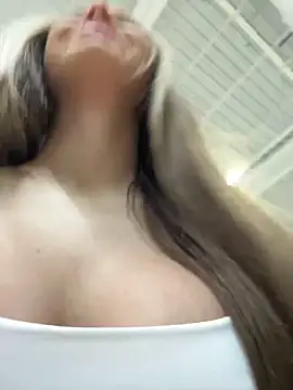 Snapshot of barbiehumpxxx chatting on March 5, 11:16 pm barbiehumpxxx online show from March 5, 11:16 pm