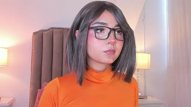 Emma Torres   online show from January 18, 12:08 pm