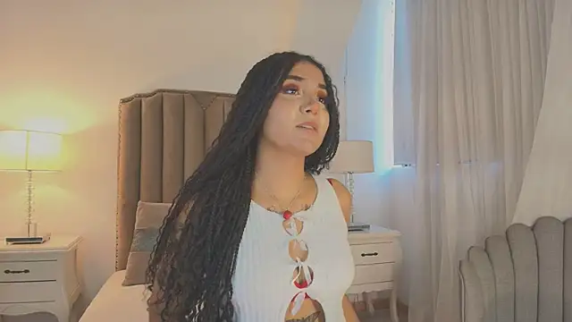 Emma Torres   online show from September 29, 12:11 pm