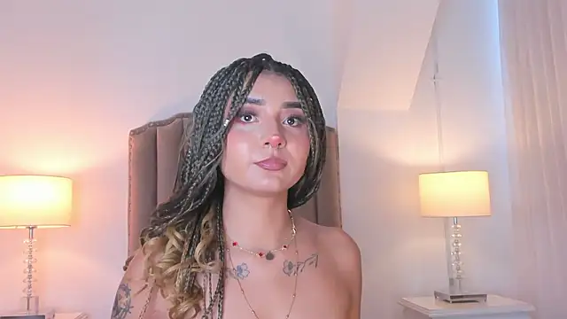 Emma Torres   online show from February 3, 12:10 pm