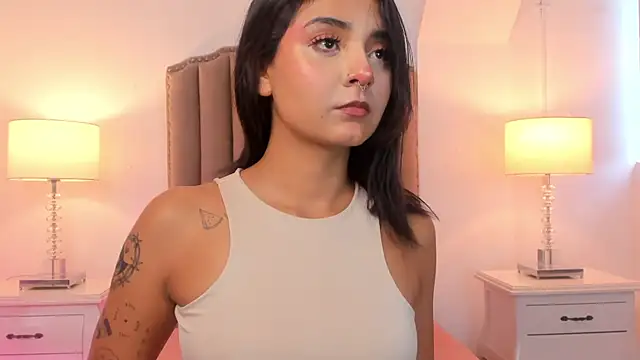 Emma Torres   online show from March 4, 11:51 am