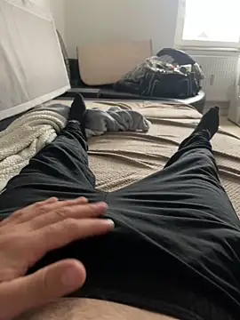 oroszlanw online show from October 4, 2:18 pm