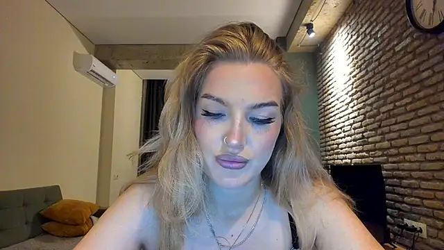 fifteenpoem online show from June 26, 2:39 am