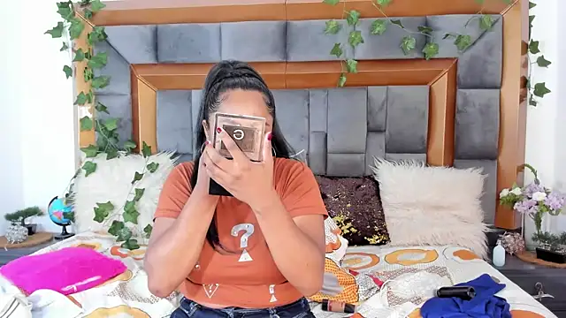 Snapshot of BellaKarla chatting on March 10, 7:50 pm BellaKarla online show from March 10, 7:50 pm