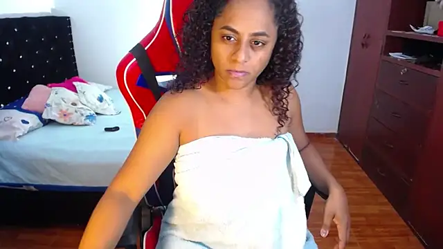 BellaKarla online show from March 20, 11:06 pm