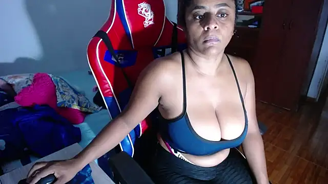 BellaKarla online show from March 13, 11:43 pm