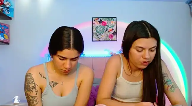 Snapshot of Layla_Rachel chatting on January 25, 4:34 am Layla Rachel online show from January 25, 4:34 am