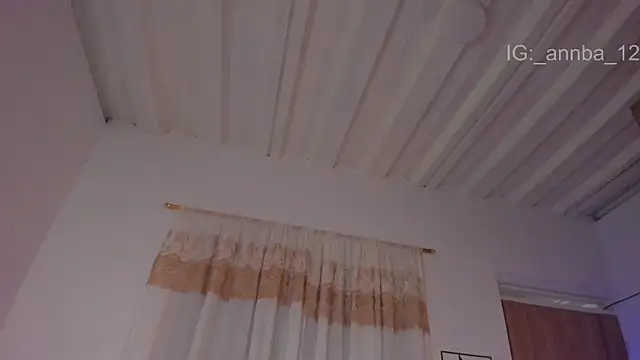 Snapshot of annie_barozzi chatting on June 23, 1:53 pm annie barozzi online show from June 23, 1:53 pm