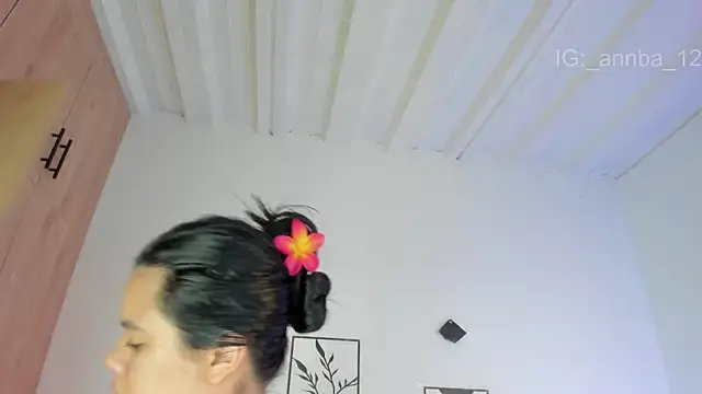 annie barozzi online show from April 9, 12:11 pm