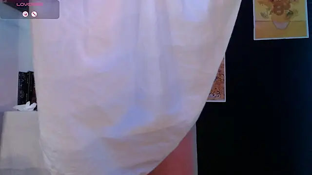 Snapshot of AbsentaVert chatting on November 9, 10:03 pm AbsentaVert online show from November 9, 10:03 pm