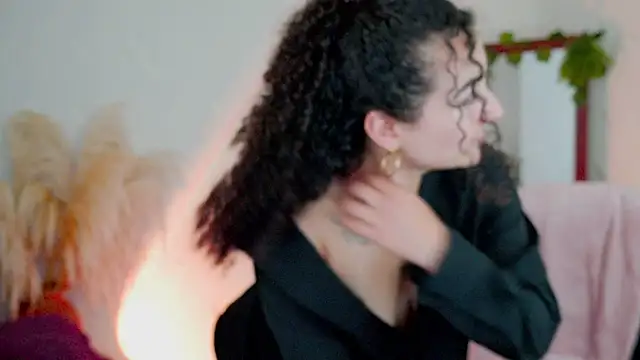 merida bell18 online show from April 2, 11:44 pm