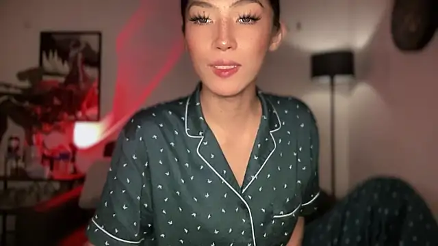 Bella Gordon online show from June 7, 9:42 pm