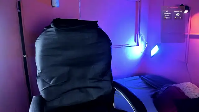 Desipleasure online show from April 17, 8:22 pm