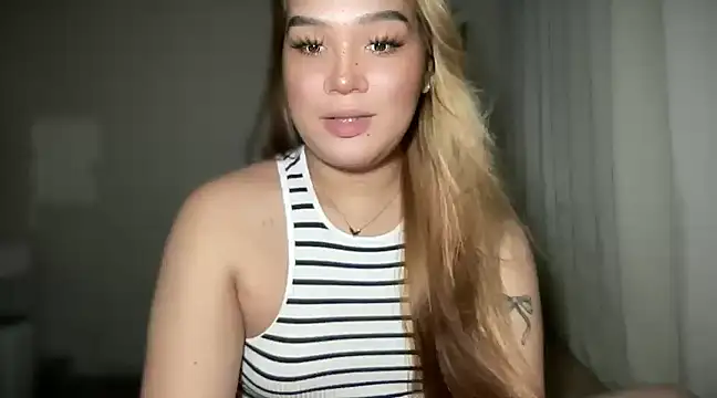 Snapshot of MissCataleyaxxx chatting on January 8, 12:05 pm MissCataleyaxxx online show from January 8, 12:05 pm
