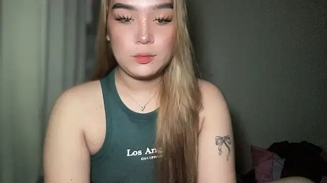 Snapshot of MissCataleyaxxx chatting on February 6, 1:43 pm MissCataleyaxxx online show from February 6, 1:43 pm
