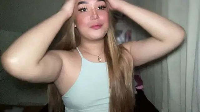 Snapshot of MissCataleyaxxx chatting on March 14, 1:37 am MissCataleyaxxx online show from March 14, 1:37 am
