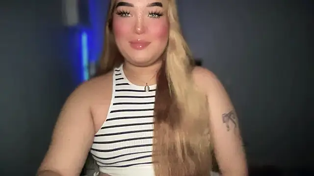 Snapshot of MissCataleyaxxx chatting on September 14, 12:05 pm MissCataleyaxxx online show from September 14, 12:05 pm
