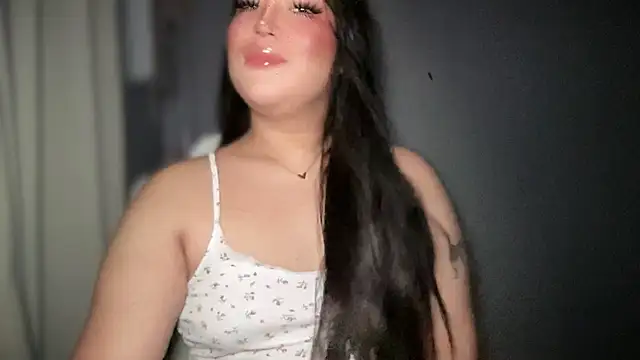 Snapshot of MissCataleyaxxx chatting on November 9, 12:14 am MissCataleyaxxx online show from November 9, 12:14 am