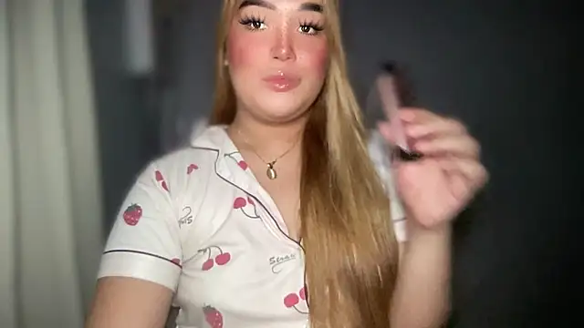 Snapshot of MissCataleyaxxx chatting on October 23, 11:53 am MissCataleyaxxx online show from October 23, 11:53 am