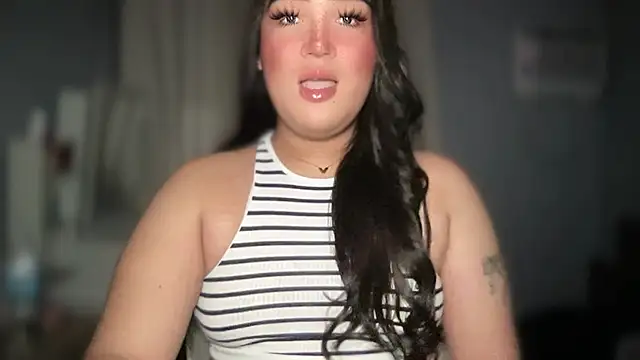 Snapshot of MissCataleyaxxx chatting on November 15, 12:14 am MissCataleyaxxx online show from November 15, 12:14 am