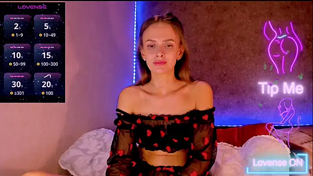 Snapshot of madina_taher chatting on March 10, 7:33 am madina taher online show from March 10, 7:33 am