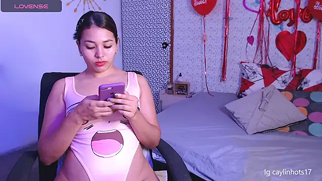 caylinhot7 online show from February 18, 4:58 am