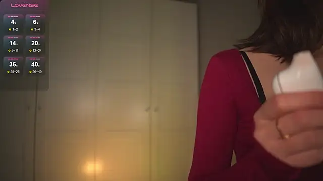 -JuicyMolly- online show from March 23, 4:18 pm