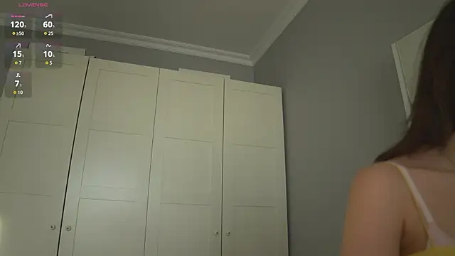 -JuicyMolly- online show from March 20, 2:40 pm