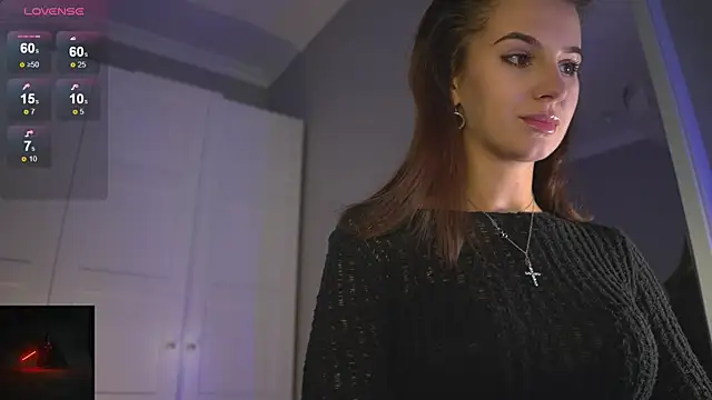 -JuicyMolly- online show from November 27, 6:30 pm