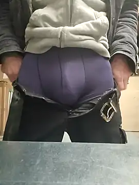 Xcoquinx online show from November 21, 9:41 am