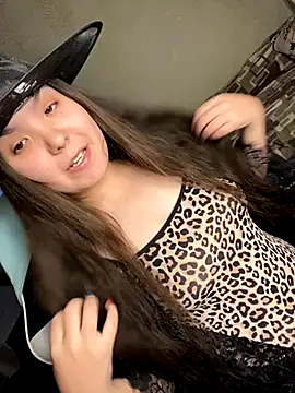 Var Kiss online show from November 4, 10:08 am