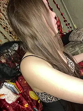 Snapshot of Var_Kiss chatting on April 25, 4:48 pm Var Kiss online show from April 25, 4:48 pm