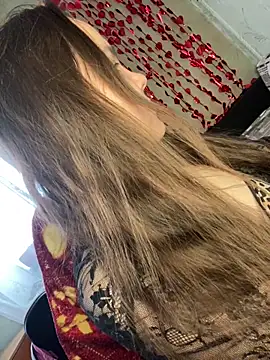 Var Kiss online show from February 25, 4:45 am