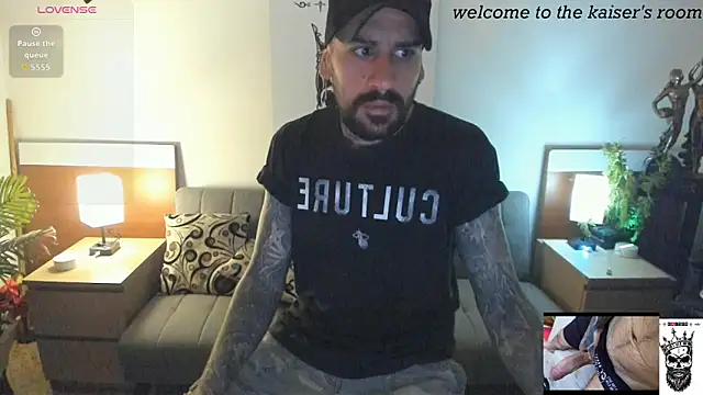 kaiser679  online show from March 10, 9:19 pm