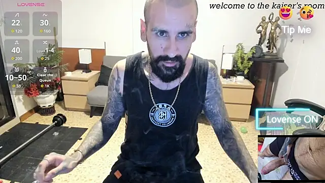 kaiser679  online show from April 15, 1:22 am