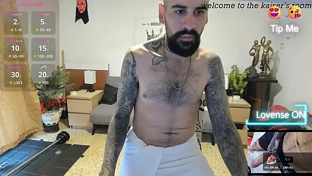 kaiser679  online show from April 12, 6:55 pm