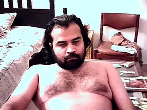 Snapshot of aksxi1 chatting on October 21, 2:11 am aksxi1 online show from October 21, 2:11 am