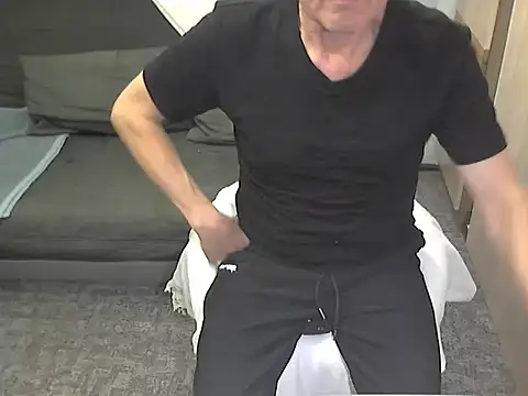 kiam471 online show from November 11, 10:26 pm