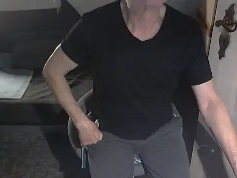 kiam471 online show from February 16, 9:24 pm